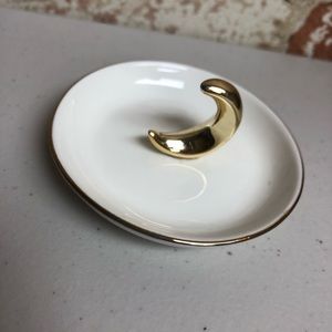 GOLD MOON RING HOLDER - Charming Charlies